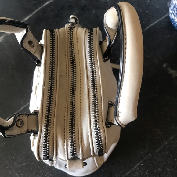 Handbag - Picture 6 of 7